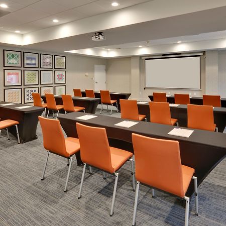 Holiday Inn Express & Suites Irving Conv Ctr - Las Colinas By Ihg Bagian luar foto