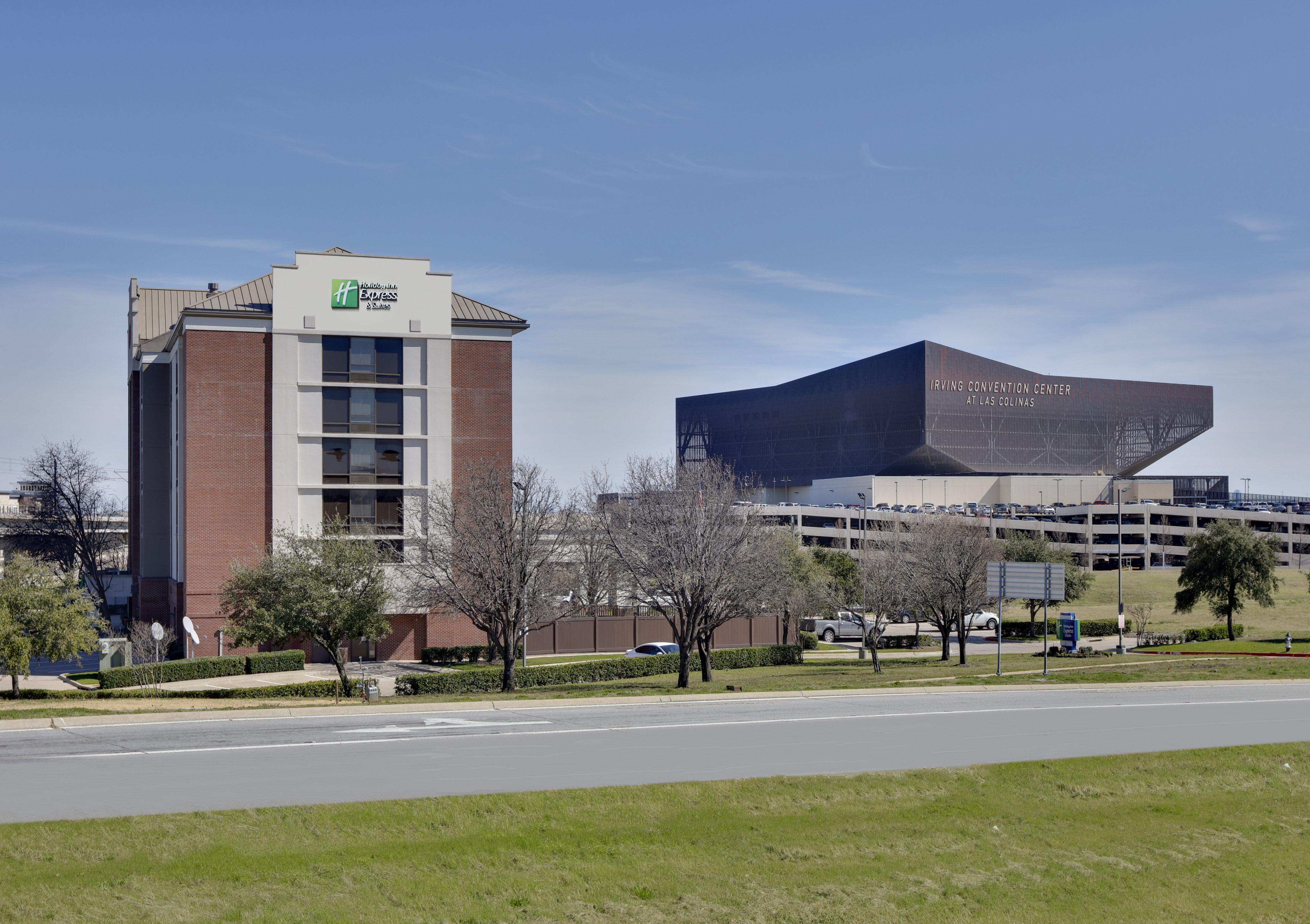 Holiday Inn Express & Suites Irving Conv Ctr - Las Colinas By Ihg Bagian luar foto