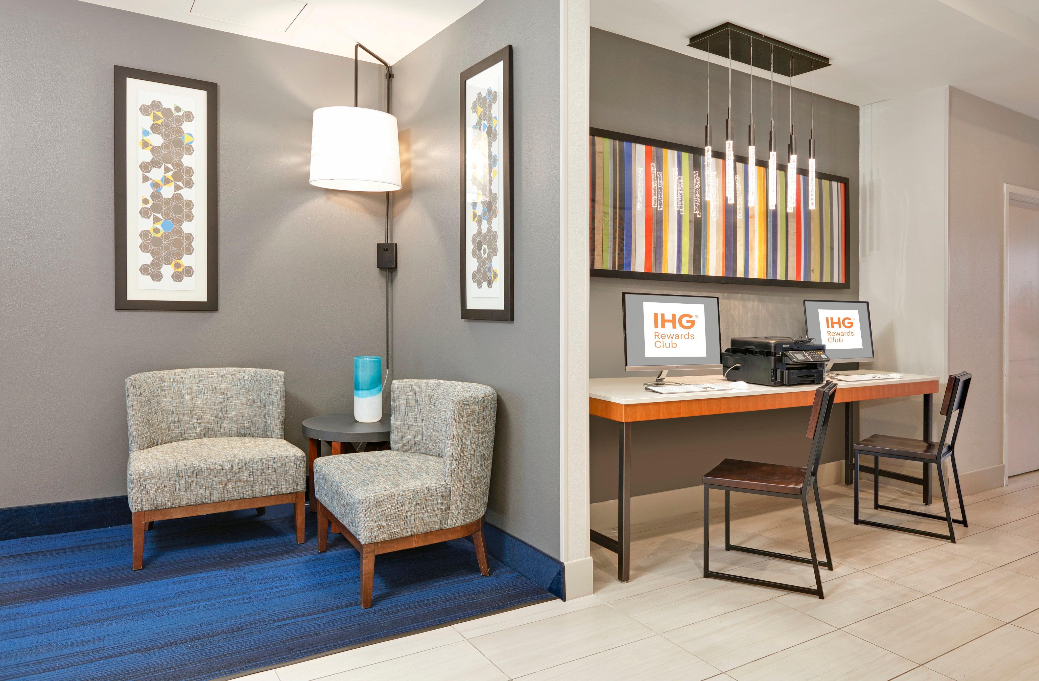 Holiday Inn Express & Suites Irving Conv Ctr - Las Colinas By Ihg Bagian luar foto