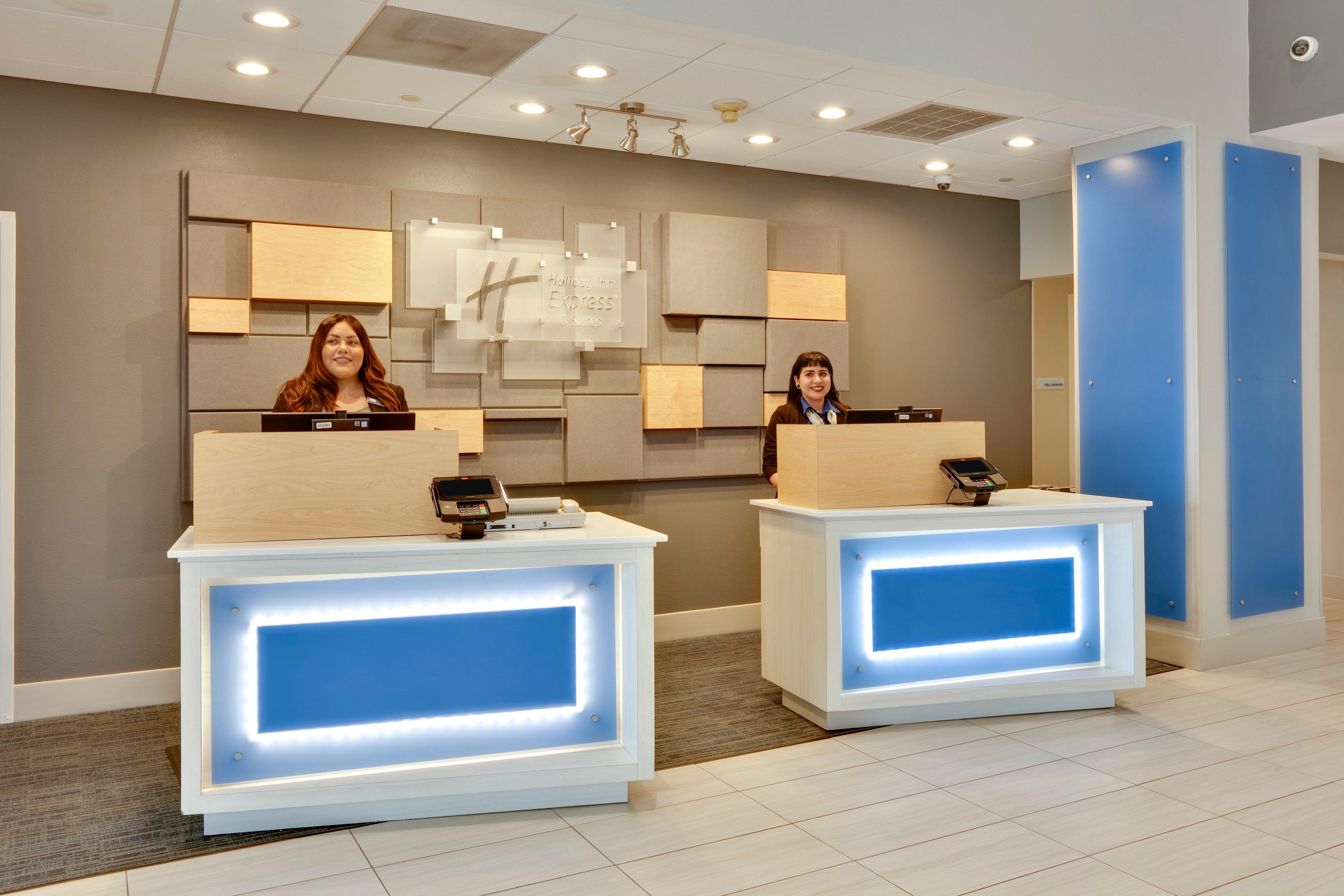 Holiday Inn Express & Suites Irving Conv Ctr - Las Colinas By Ihg Bagian luar foto