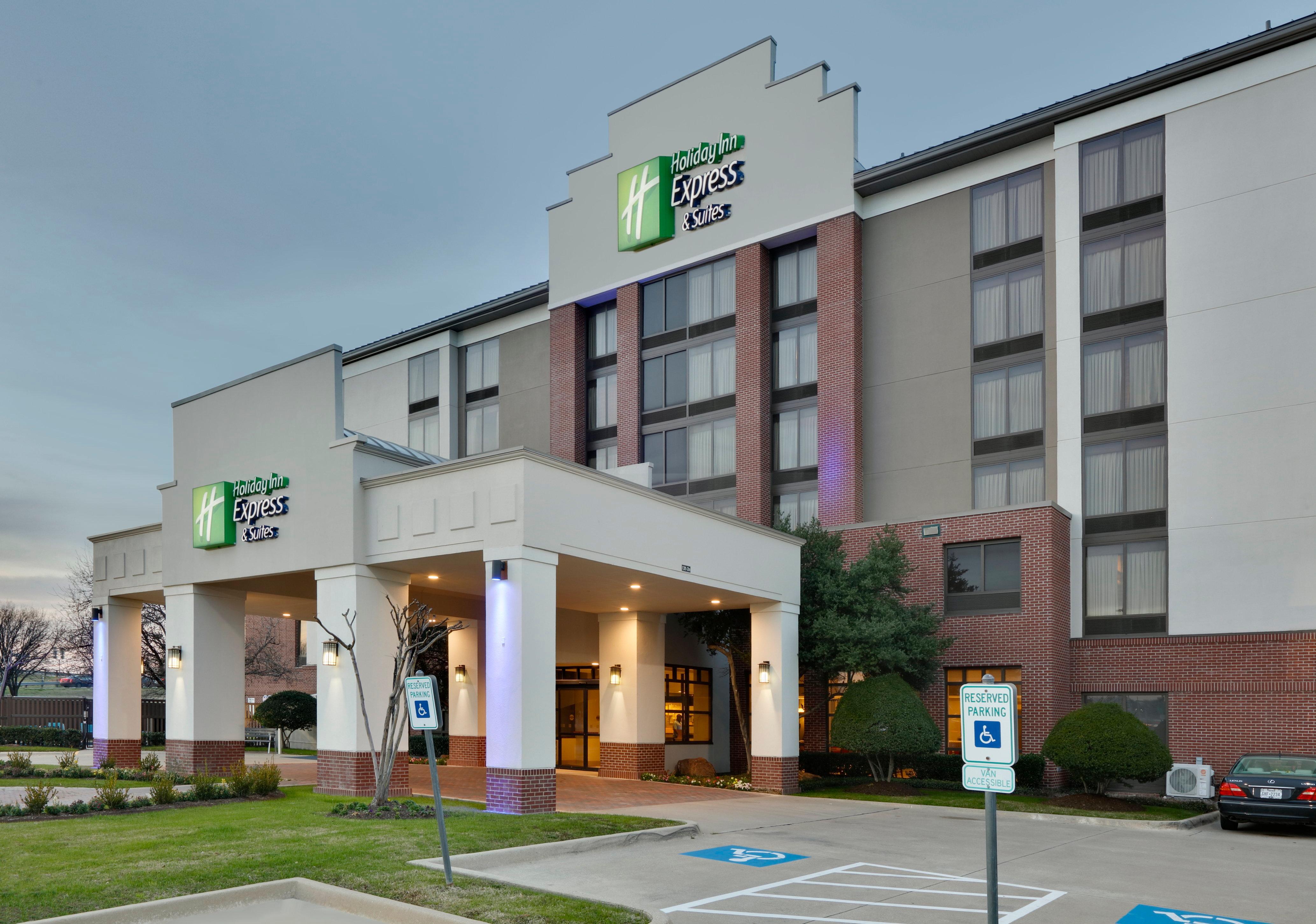 Holiday Inn Express & Suites Irving Conv Ctr - Las Colinas By Ihg Bagian luar foto