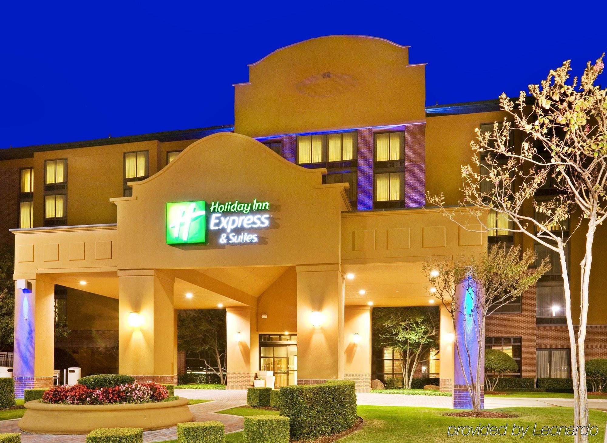 Holiday Inn Express & Suites Irving Conv Ctr - Las Colinas By Ihg Bagian luar foto