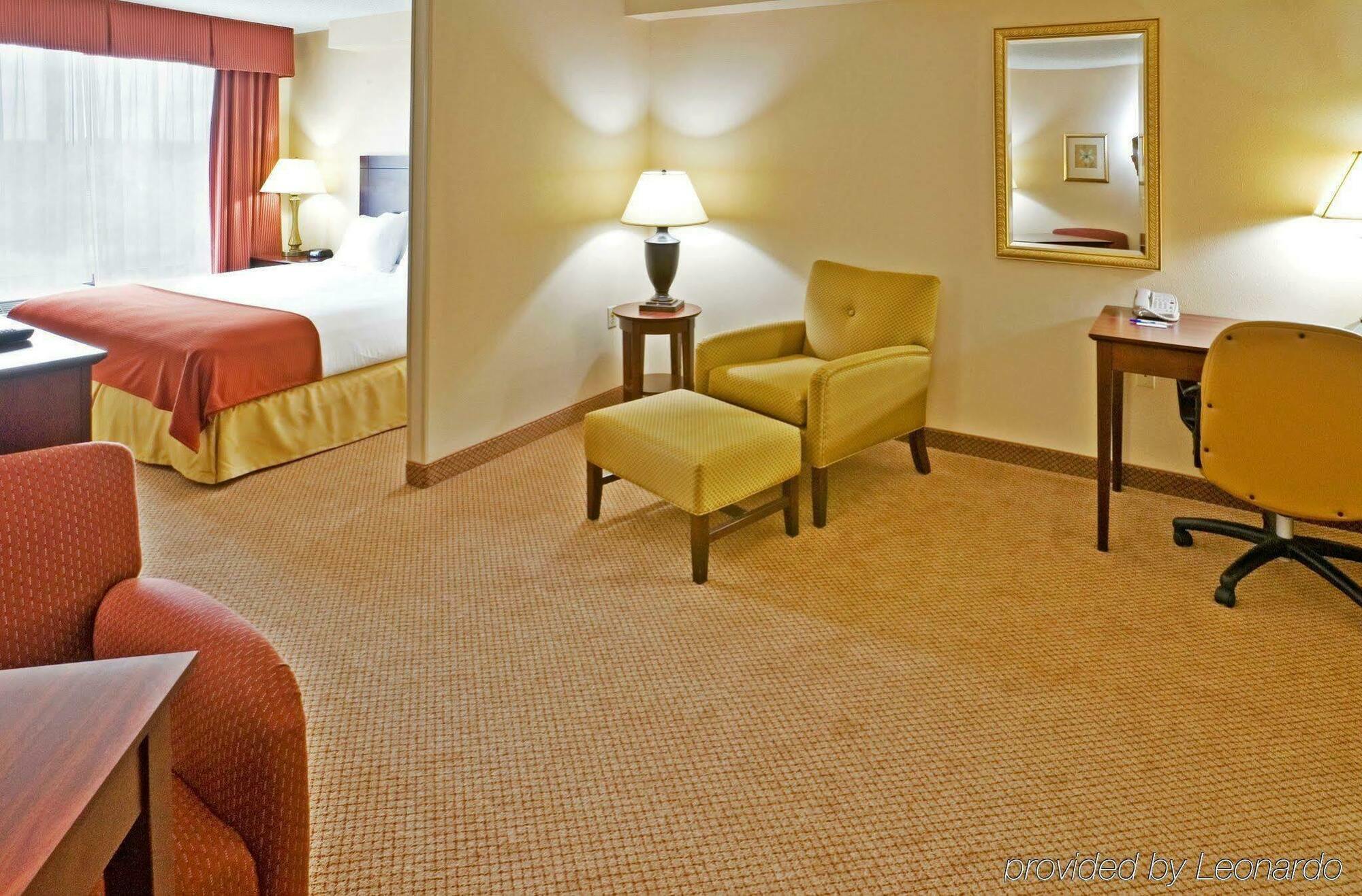 Holiday Inn Express & Suites Irving Conv Ctr - Las Colinas By Ihg Bagian luar foto